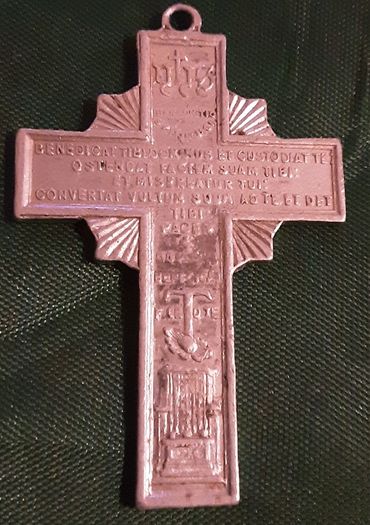 selection of crucifix, one old one ( 1926 )