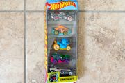 Hot Wheels 2025 Street Beasts die-cast 1:64 5-Pack (JBJ90 JA10C) NEW &amp; SEALED