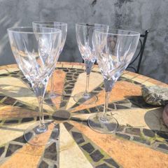 4 red wine glasses