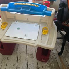 Kids Drawing Desk