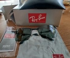 Vintage Ray-Ban Sunglasses - Excellent Condition