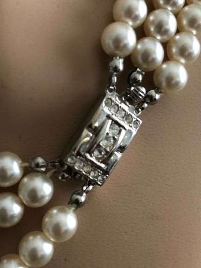 pearl necklace