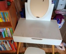 Dressing table