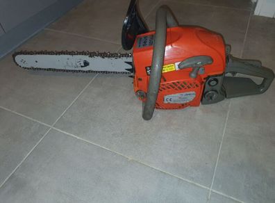 ZoMax Chainsaw