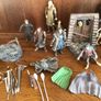 Collection of Lord of the rings figures and some accessories Image 2