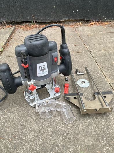 Plunging Router 1200w