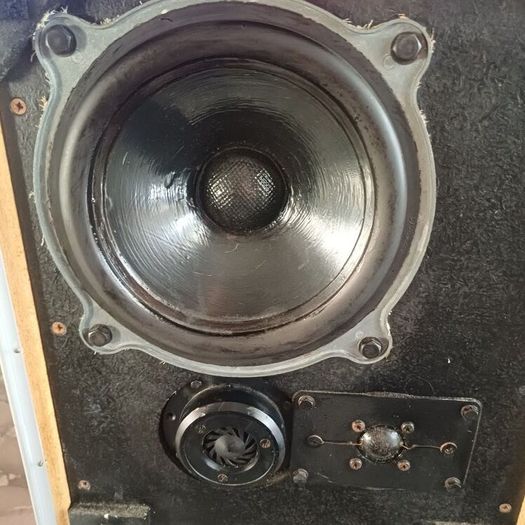 VINTAGE Gold Bowers and Wilkins DM2 Transmission Line Speakers with the iconic Coles 4001G super-tweeter
