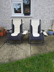 Garden recliners. 49 euro for 1 or 80 for both