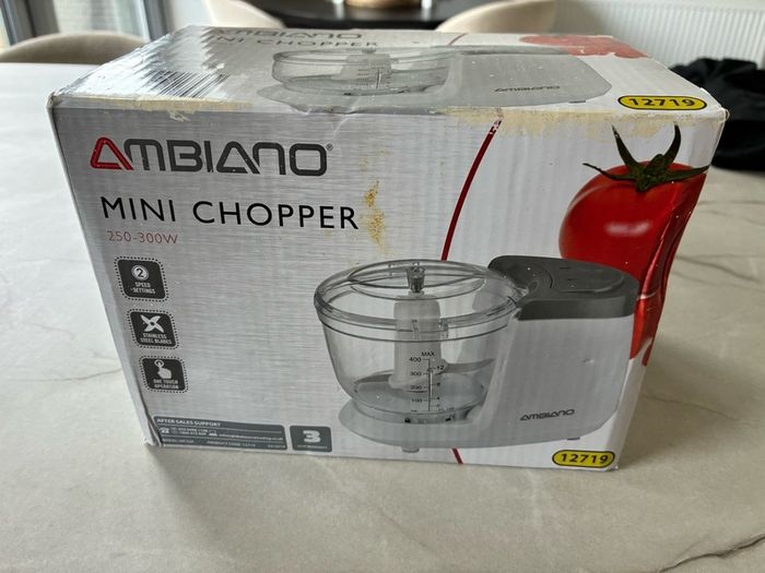 Electric mini chopper