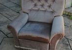 Recliner Chesterfield Style