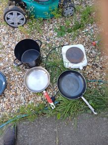 hob, pot and pans