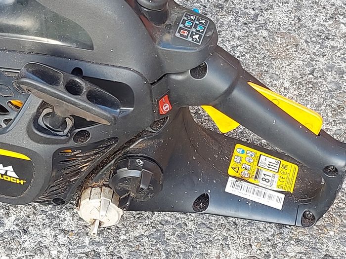 McCulloch Petrol Chainsaw in excellent condition