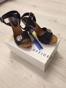 Brand New Black Leather Strapped Heels Size 6