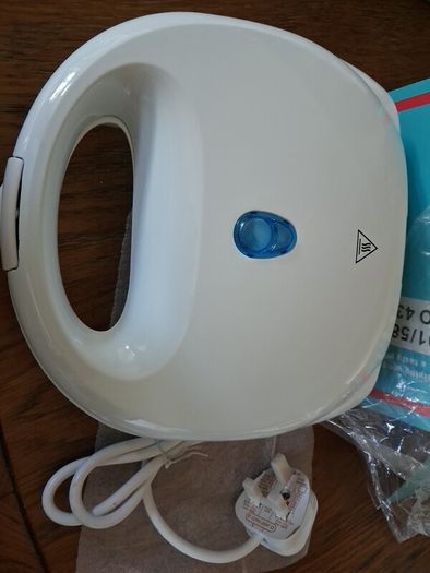 Toasted sandwich maker.