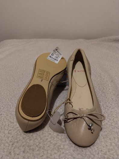 Leather Bow Ballerina Flat pumps Shoes, NEW WITH TAGS