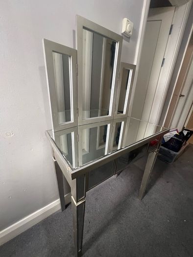 Mirror Dressing table