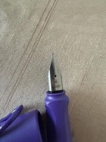 Lamy Safari fountain pen - purple - excellent condition - M nib