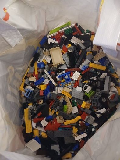 12 kgs of mixed Lego