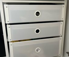 Chest of 3 drawers