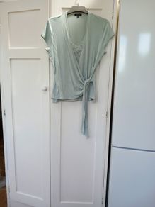 Linea Teal Cross Body Top Size L Unused.