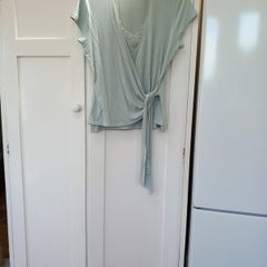 Linea Teal Cross Body Top Size L Unused.