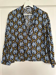 Zara floral blouse Size S