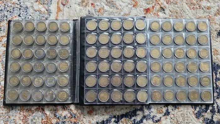 2 euro coins
