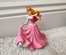 Disney Princess Figurine Aurora approx. 10 cm.  Sleeping Beauty Cake Topper Used Please see photos