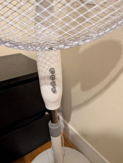 White Oscillating Pedestal Fan - Excellent Condition