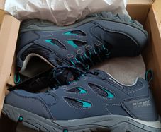 Regatta ladies Holcombe navy  runners size 6
