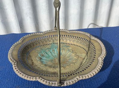 Very decorative brass and silver plated fruit bowl