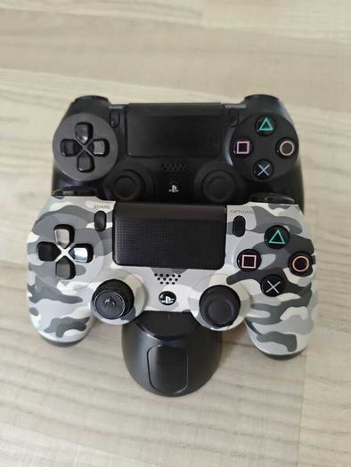 PlayStation 4 with 2 DualShock Controllers