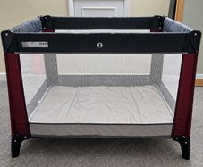 Baby Travel Cot / Play Pen