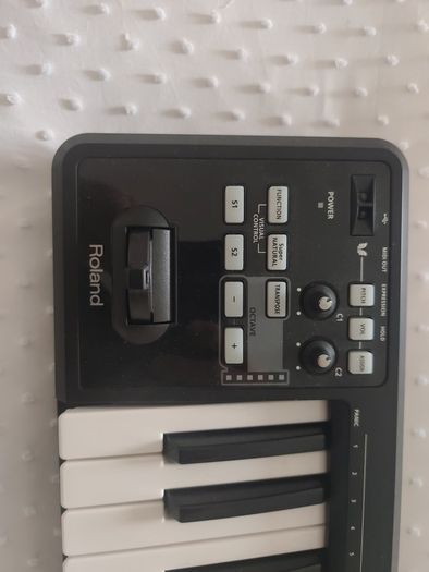 Roland A49 Midi Keyboard