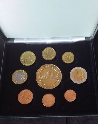 Rare 2004 Czech Republic Euro Pattern Set , ( Limited Edition of 3,000 )