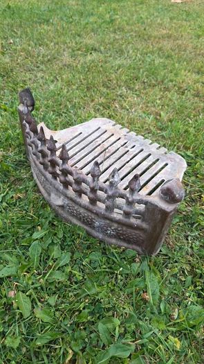 heavy-duty cast iron grate and front grate