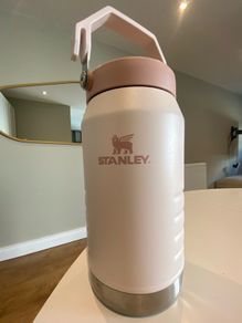 Rose Quartz 1.9l Ice-Flow Flip-Straw Stanley Bottle