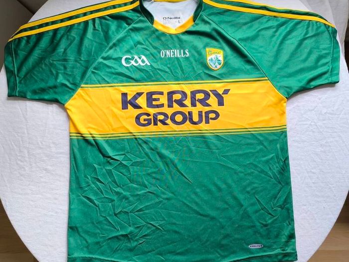 2015 Kerry GAA O'Neills Jersey Size L Adults