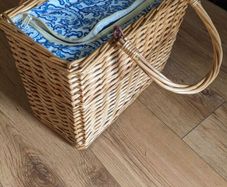 Picnic cooler basket