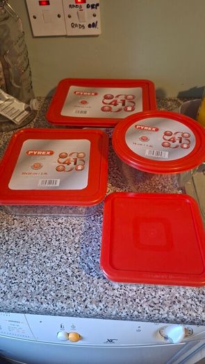 Pyrex dishes