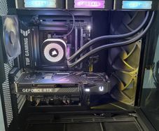 Ryzen 9 9950x rtx 5070 ti gaming pc
