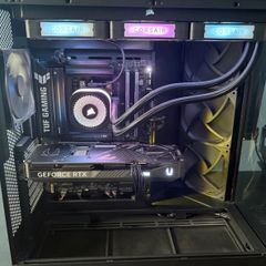 Ryzen 9 9950x rtx 5070 ti gaming pc
