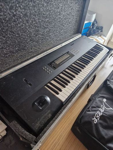 Korg M1 (x2)