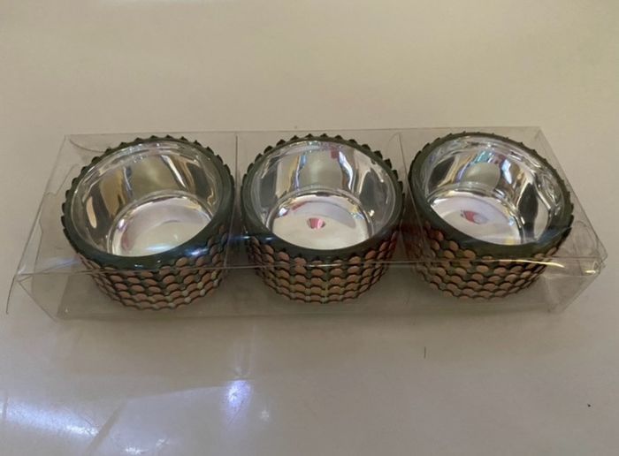 3 Decorative T light holders