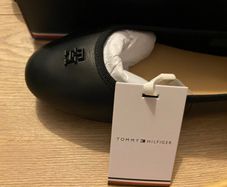 Tommy Hilfiger leather ballerina