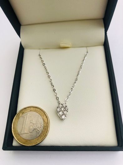 9ct White Gold Diamond Pendant & Chain