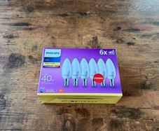 PHILIPS LED light bulbs warm white 2700K