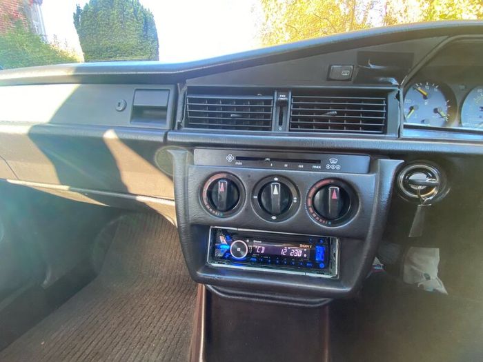 Mercedes-Benz 190 E 1989