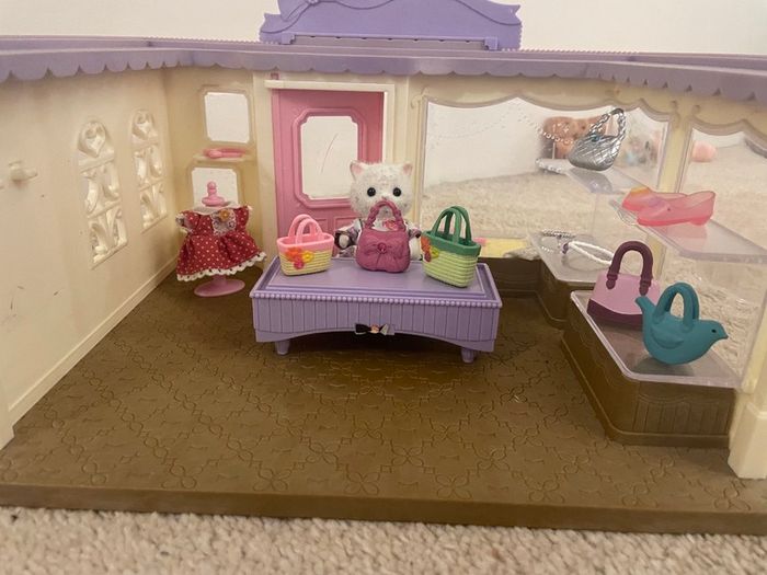 Sylvanian Families bundle - Treehouse, House and Boutique