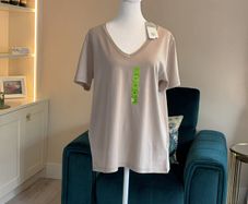 Brand-new Ladies Beige V-neck Tee Shirt from Primark  Size Medium UK 14 / EU 42
